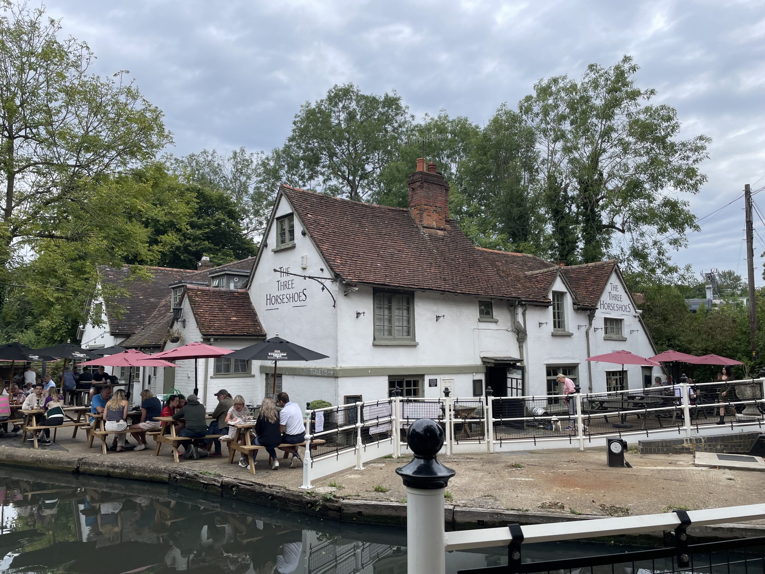 The Three Horseshoes in Winkwell